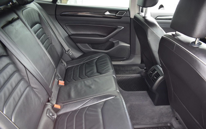 Volkswagen Arteon cena 124900 przebieg: 107200, rok produkcji 2018 z Dobrzyń nad Wisłą małe 742